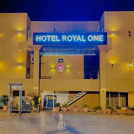 Hotel Royal One Multan Zewnętrze zdjęcie