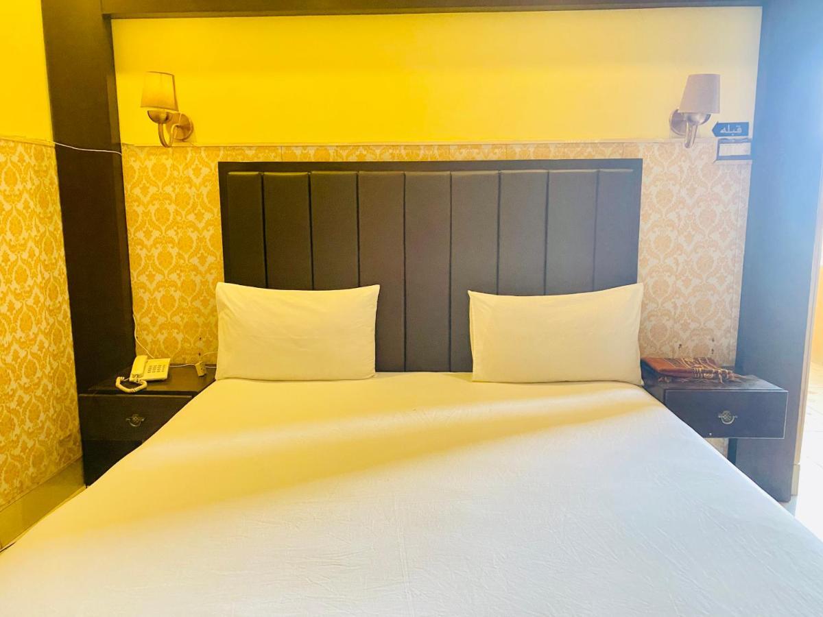 Hotel Royal One Multan Zewnętrze zdjęcie