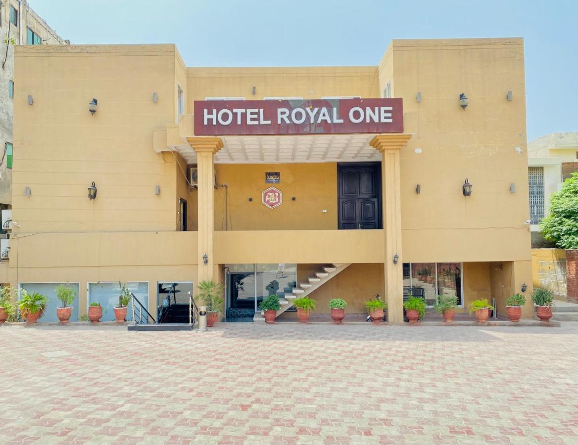 Hotel Royal One Multan Zewnętrze zdjęcie